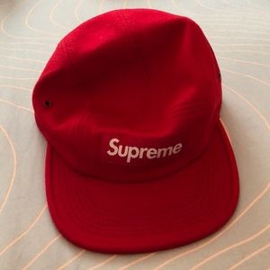 *New* authentic supreme hat. With tag